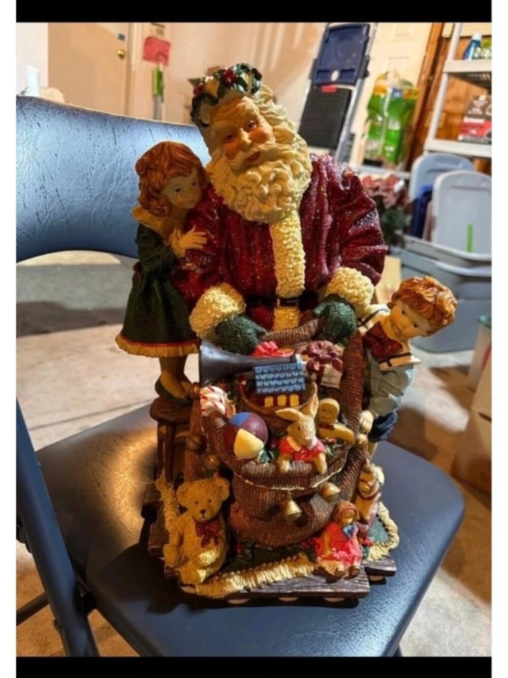 Vintage 2002 Home Interiors #55056 Bearing Gifts Ceramic Santa Claus Figurine